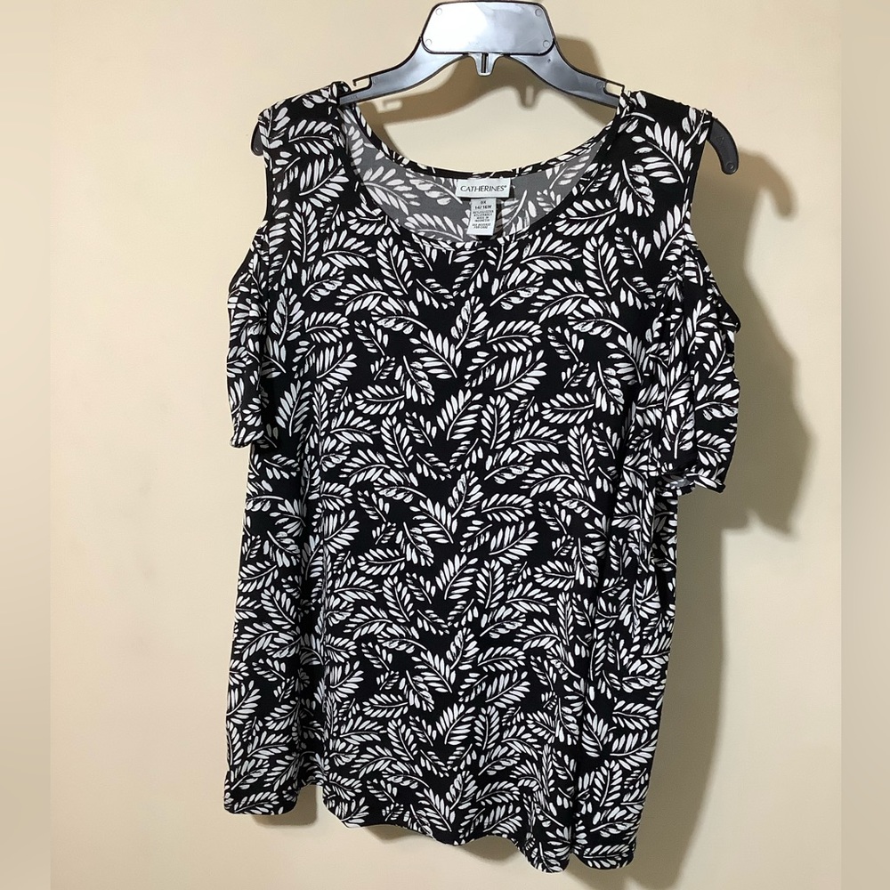 Catherine’s black & white cold shoulder top NWOT size OX (14/16W)
